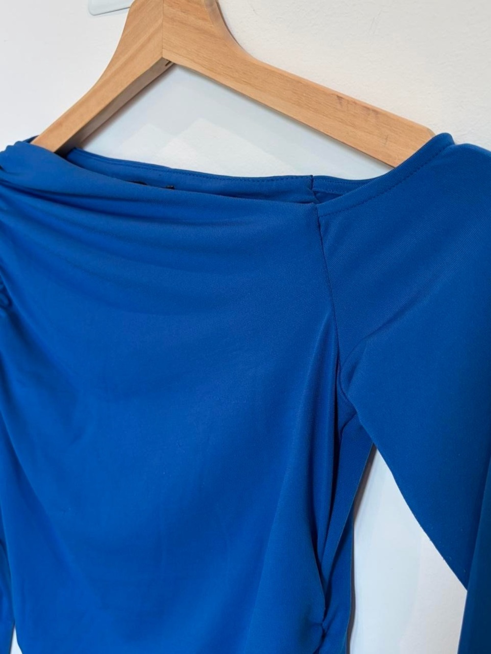 Boston proper So Chic Ruched Slouchy Blue Long Sleeve Top - Picture 3 of 7